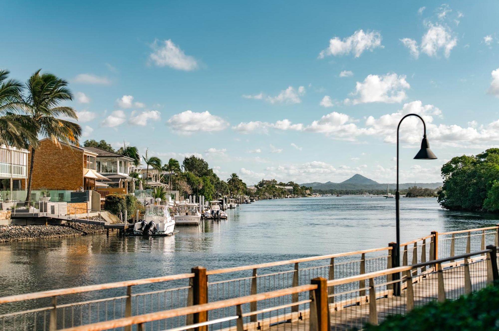 Jacaranda Noosa Aparthotel Luaran gambar